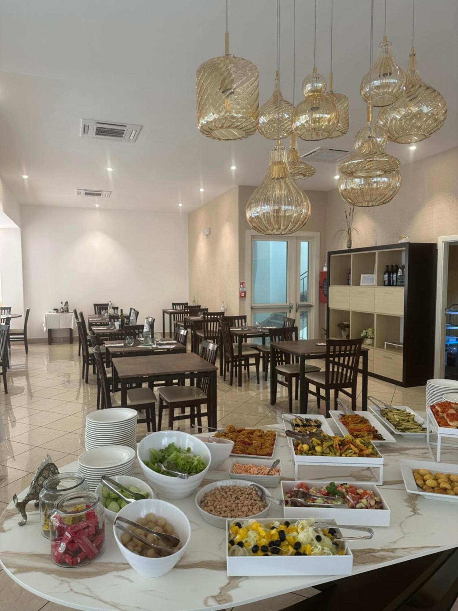Hotel Villa Tosi Белариа-Игеа Марина Екстериор снимка