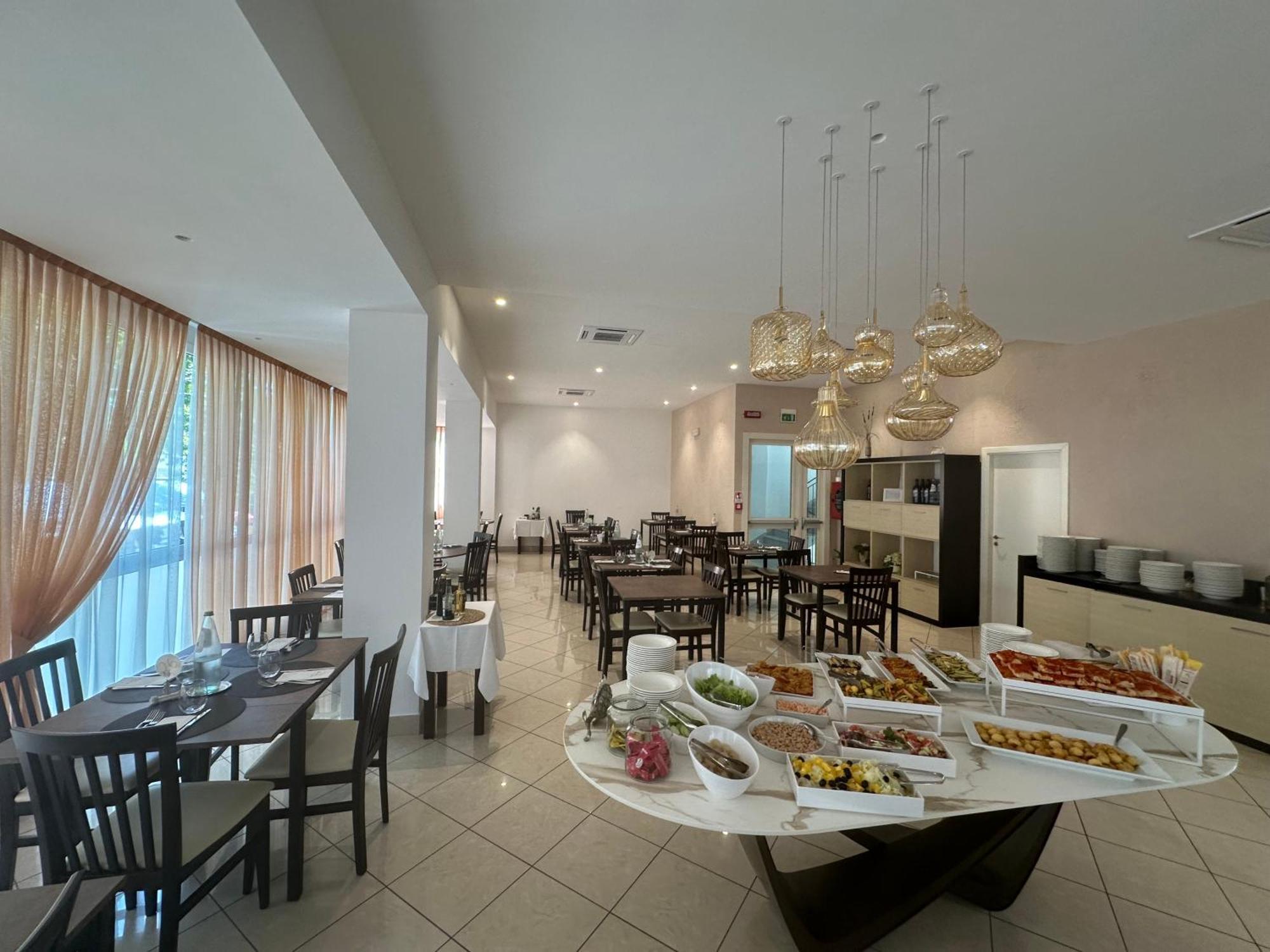 Hotel Villa Tosi Белариа-Игеа Марина Екстериор снимка