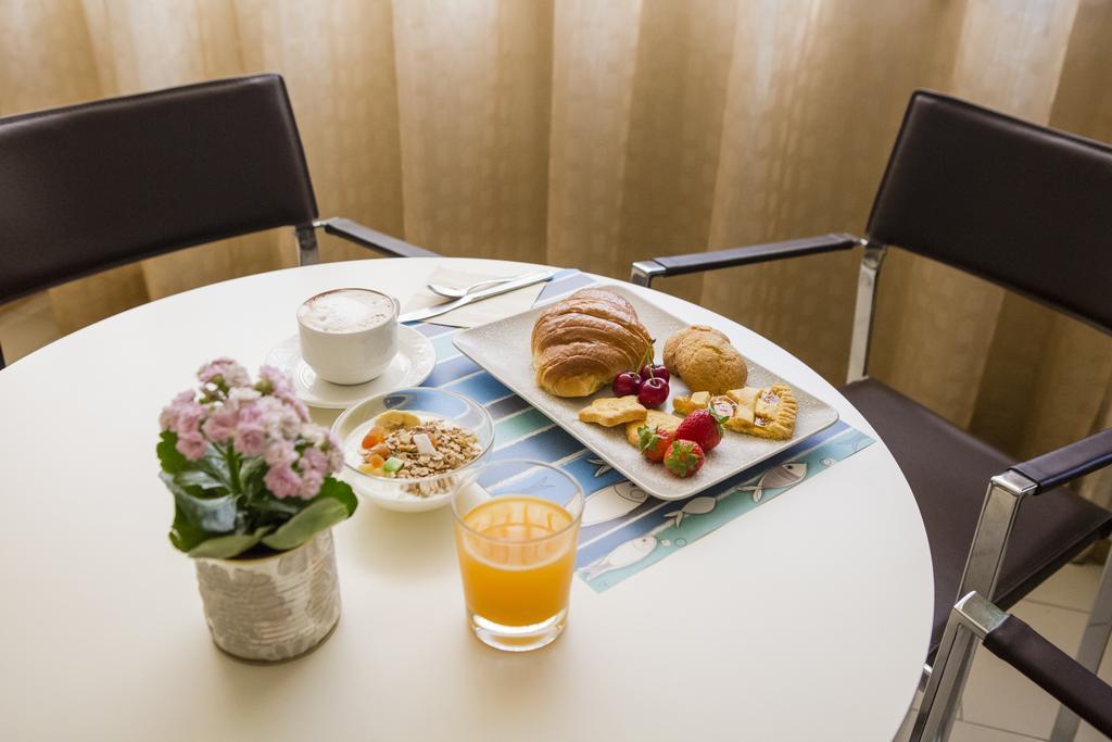 Hotel Villa Tosi Белариа-Игеа Марина Екстериор снимка